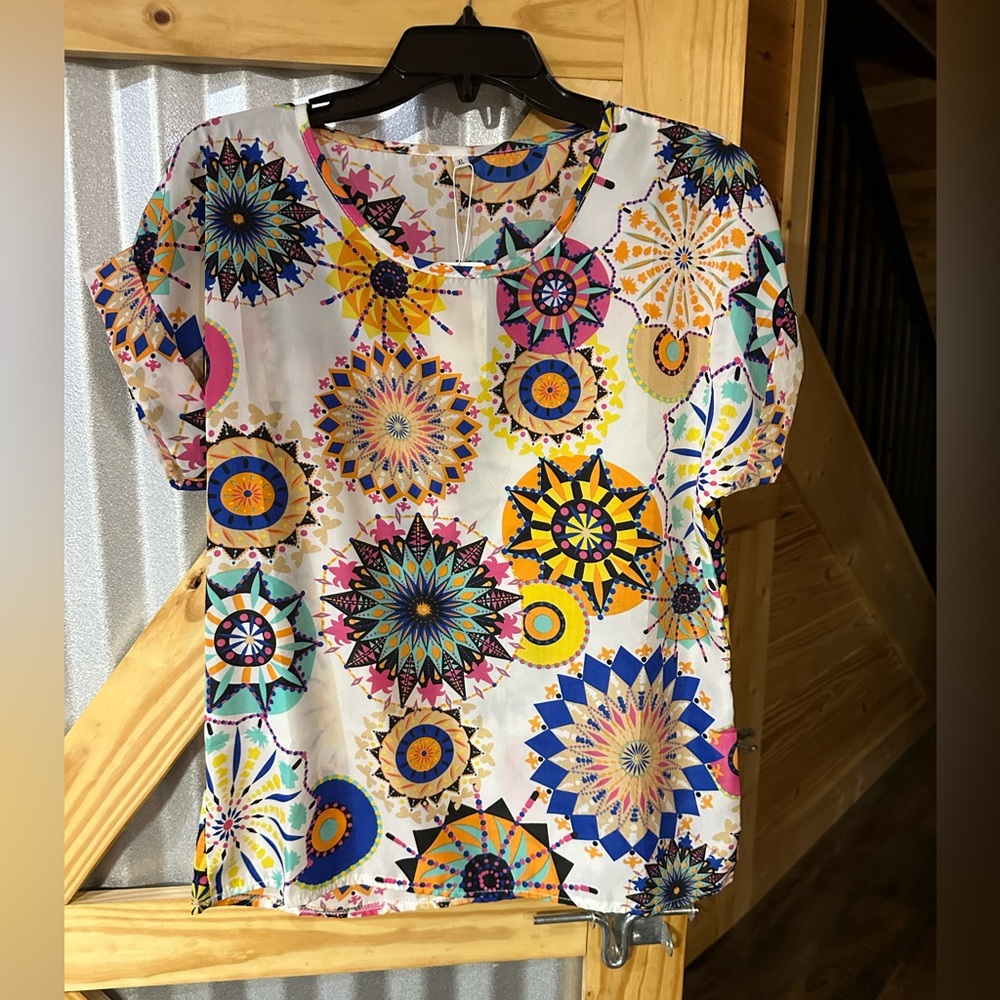 Livagirl Scoop Neck Blouse with tags. Size XL, but fits more like Large